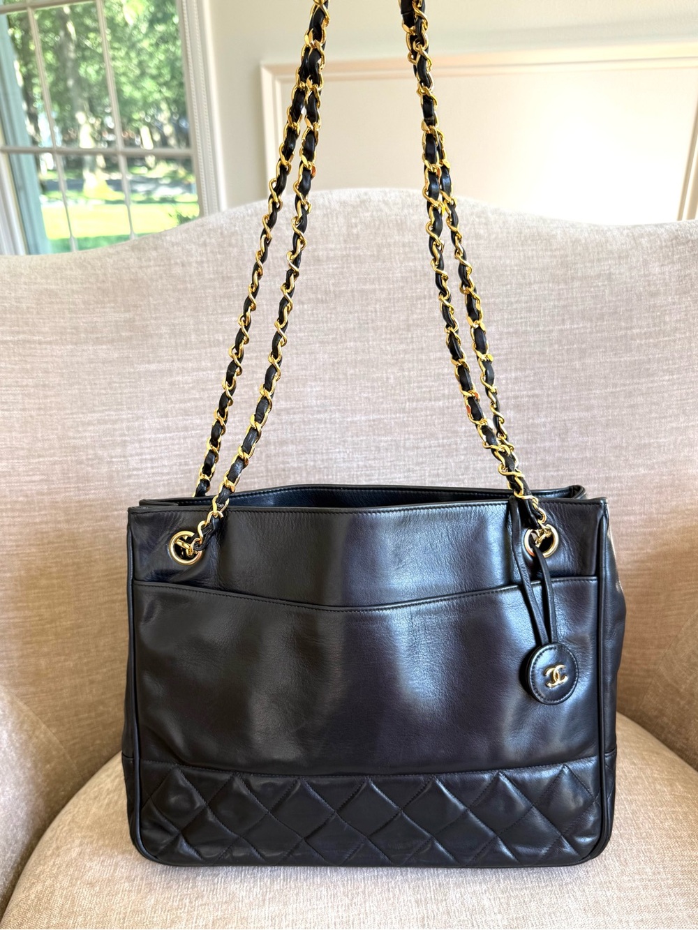 Authentic CHANEL Matelasse bag black lambskin leather gold CC hardware tote bag